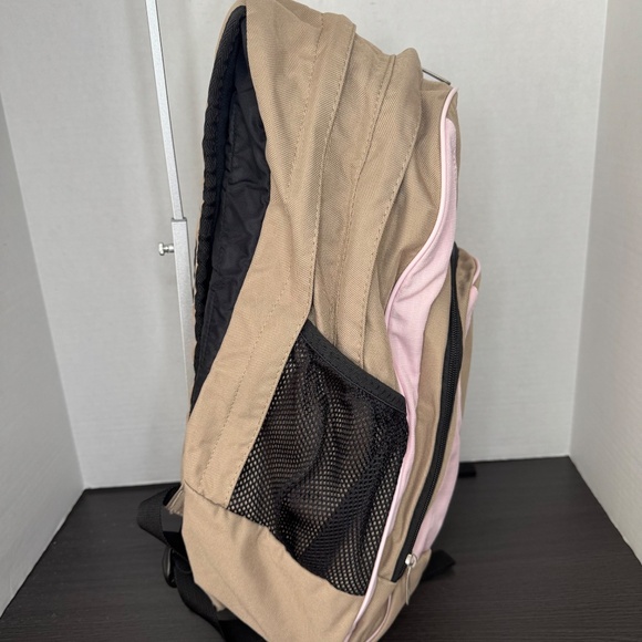 NIKE Varsity Backpack Large/3 Section/Light Brown and Pink/School/Work/Casual - Picture 2 of 15